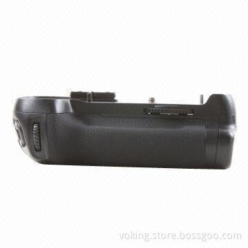 Battery Grip, 1 EN-EL 15 Power Source, 0 to 40°C (32 to 104°F) Operating Temperature
